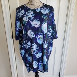 Lularoe Irma tee